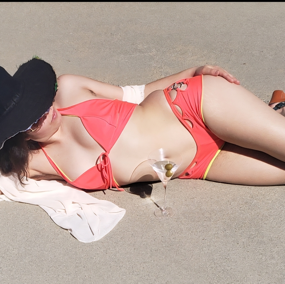 Y2K 60s Style Hot Pink Yellow Reversible Floral Cut Out Bikini Size Small